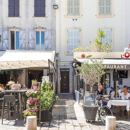 Appartement Authentique Situe En Plein Centre D'Antibes Luaran gambar