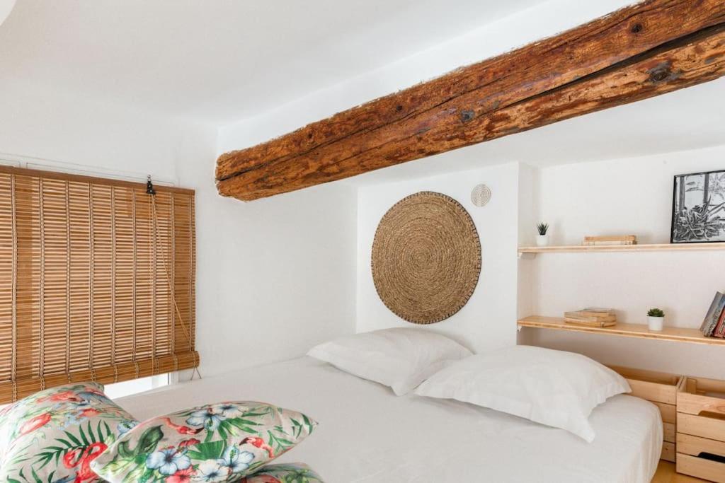 Appartement Authentique Situe En Plein Centre D'Antibes Luaran gambar