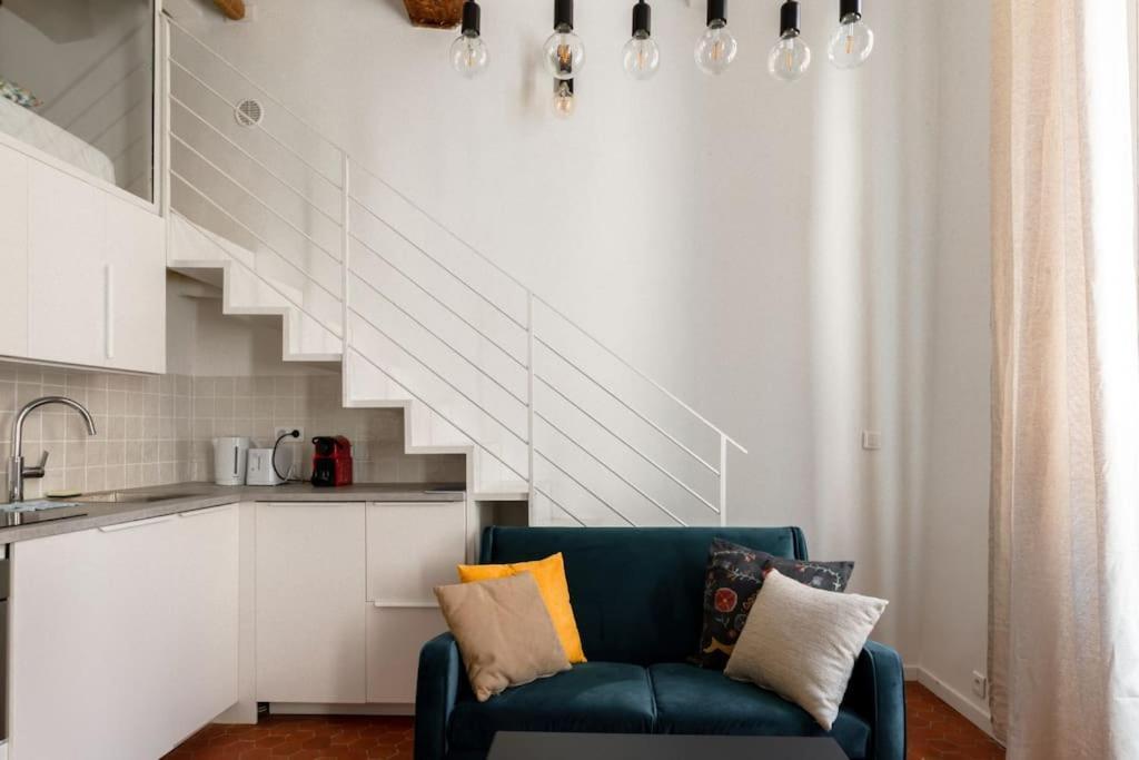Appartement Authentique Situe En Plein Centre D'Antibes Luaran gambar