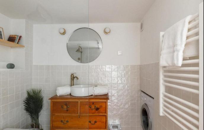Appartement Authentique Situe En Plein Centre D'Antibes Luaran gambar