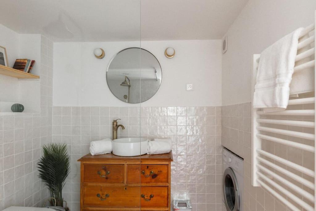 Appartement Authentique Situe En Plein Centre D'Antibes Luaran gambar