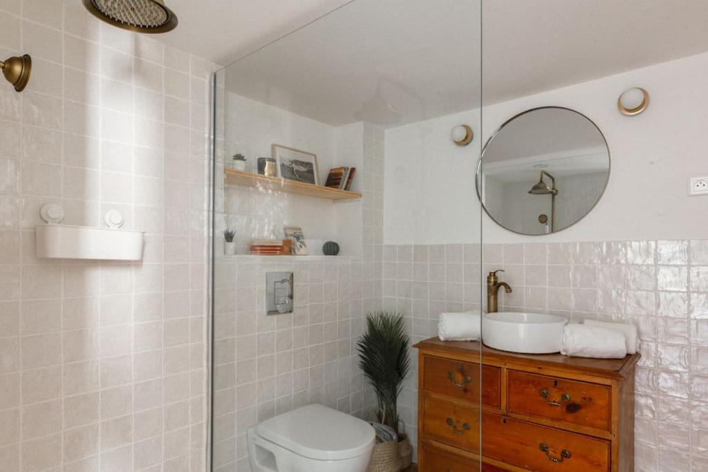 Appartement Authentique Situe En Plein Centre D'Antibes Luaran gambar