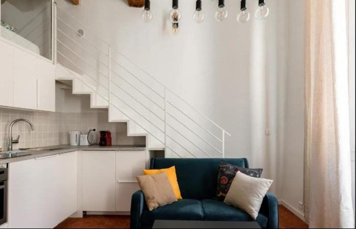 Appartement Authentique Situe En Plein Centre D'Antibes Luaran gambar